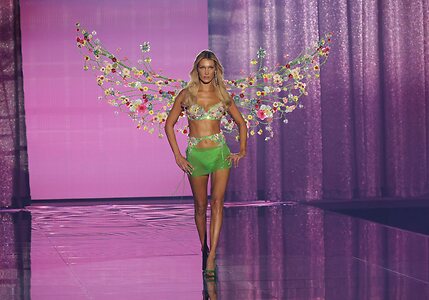 Bella Hadid leaked photo #586