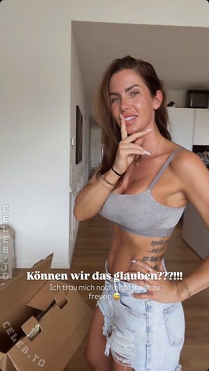 Bella Kraus photo