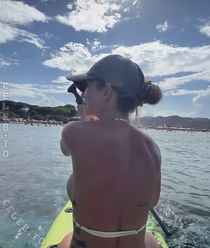 Bella Kraus photo