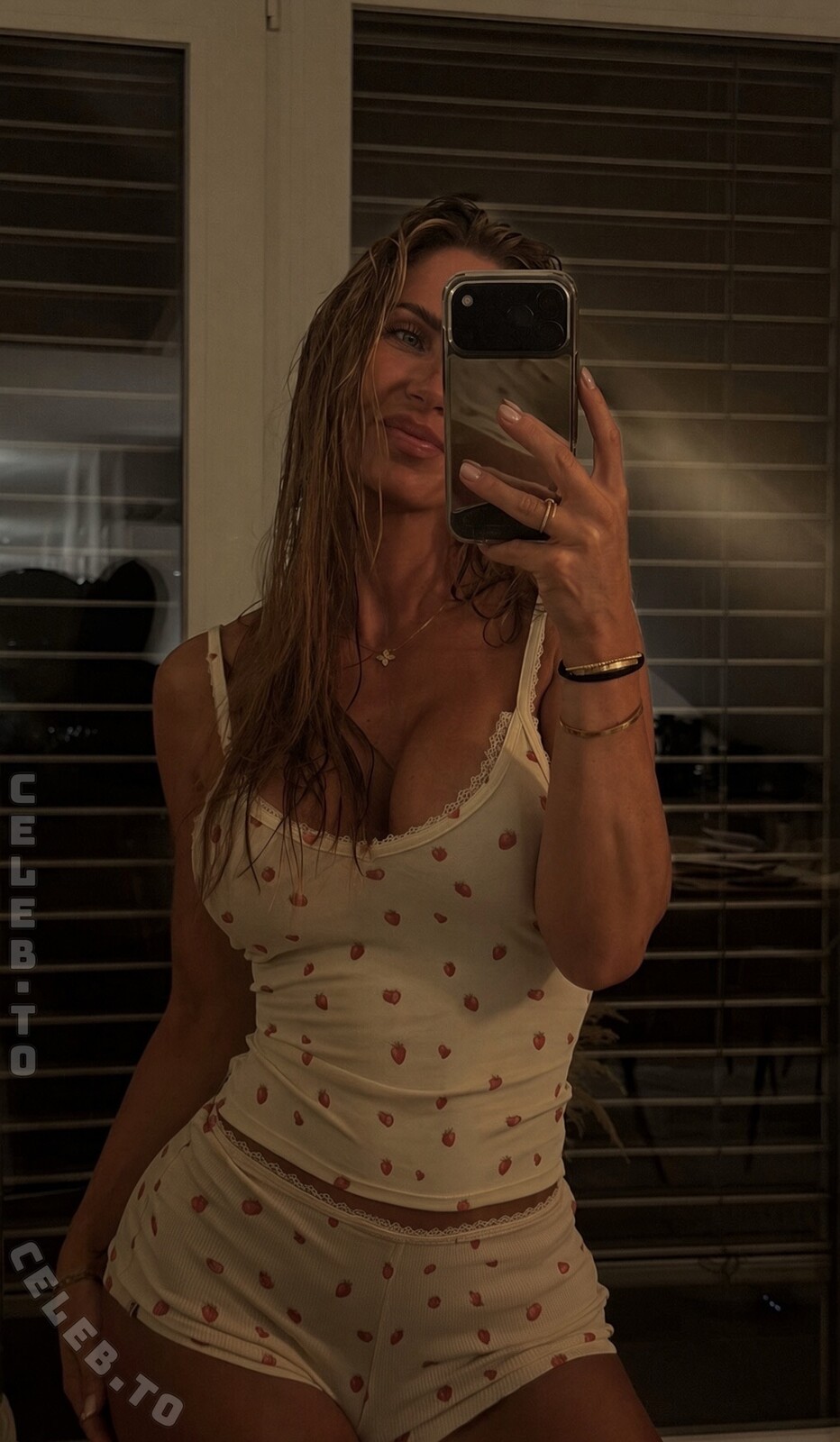 Bella Kraus photo