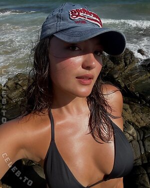 Bella Langner Nude Photos