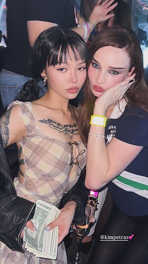 Bella Poarch leaked photo #14