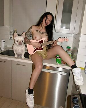 Bella Poarch leaked photo #35