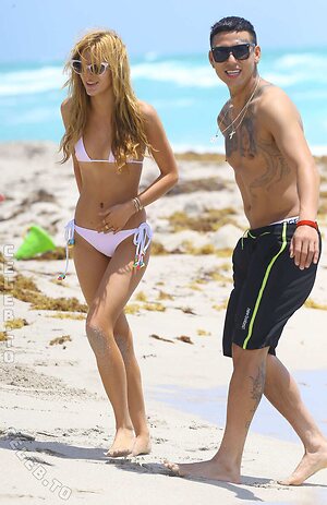 Bella Thorne Nude Leaked Photo #19