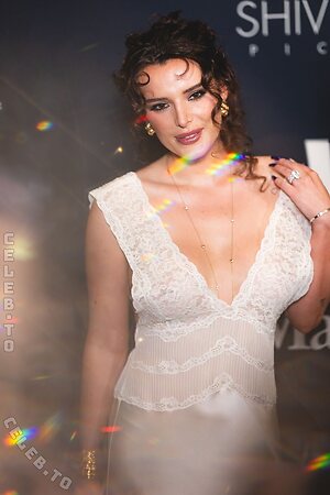 Bella Thorne Nude Leaked Photo #57