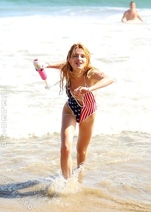 Bella Thorne photo