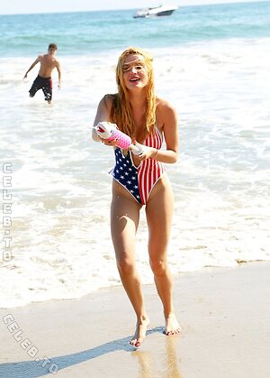 Bella Thorne photo