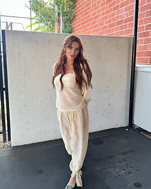 Bella Thorne leaked photo #199
