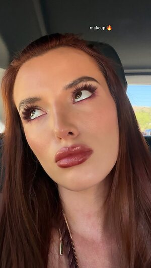 Bella Thorne leaked photo #521