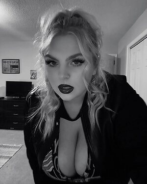 Bella-Very leaked photo #21