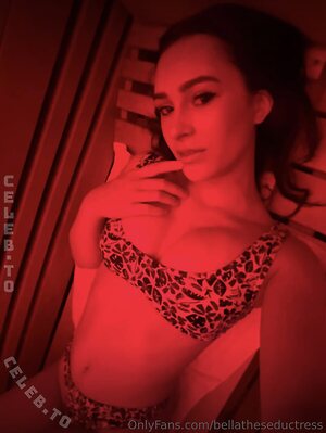 Bella Nude Leaked Photo #15