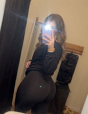 bellabrogam444 leaked photo #2