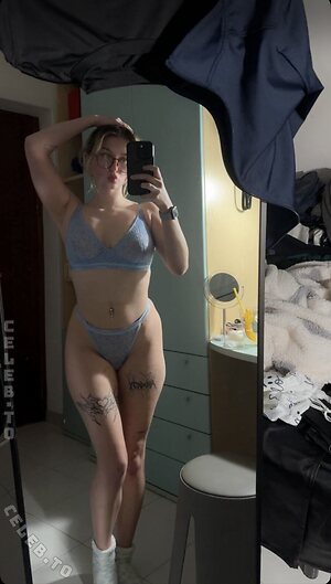 bella_dmn Nude Leaked Photo #10