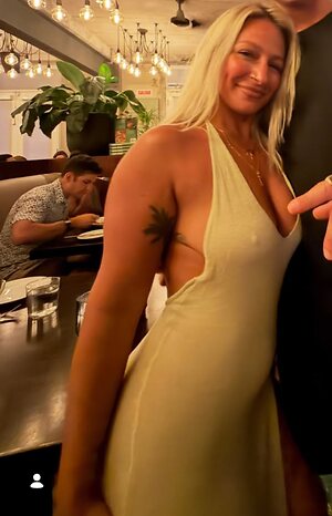 bella.thiccc leaked photo #6