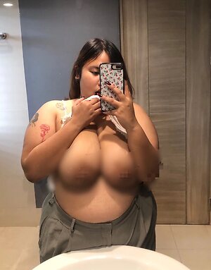 Benyapa.q Nude Leaked Photo #24