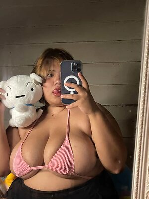Benyapa.q Nude Leaked Photo #91