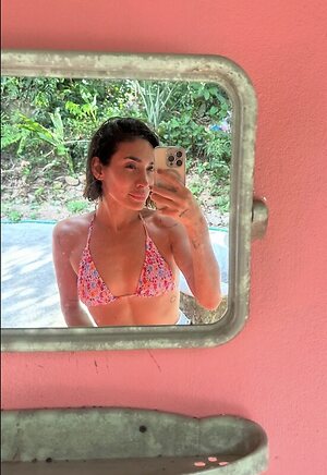 Berna Canbeldek leaked photo #153