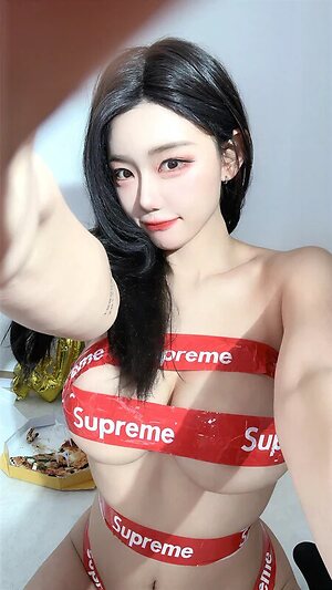 Berry leaked photo #24