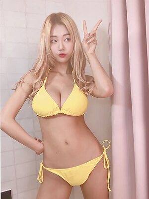 Berry leaked photo #39