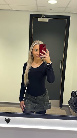 Beth Tucker leaked photo #34