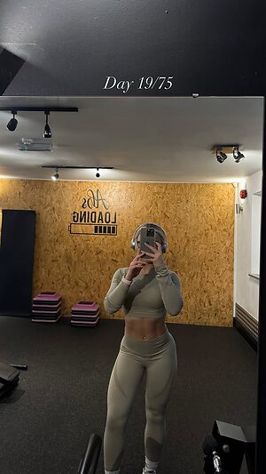 Beth Tucker leaked photo #43