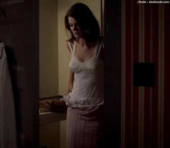 Betsy Brandt Nude Leaked Photo #19
