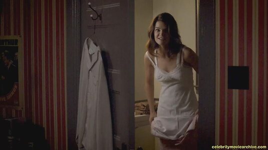 Betsy Brandt Nude Leaked Photo #20