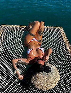 Betty / bettina EXONTHEBEACH2020 photo