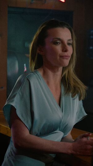 Betty Gilpin leaked photo #29