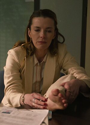 Betty Gilpin leaked photo #35