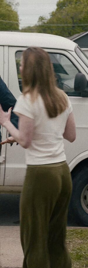 Betty Gilpin leaked photo #41
