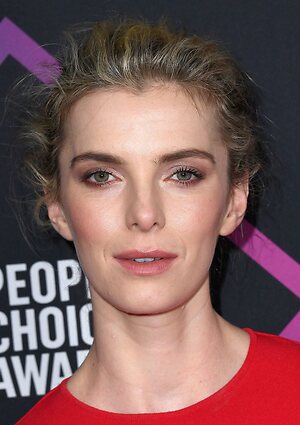 Betty Gilpin leaked photo #78