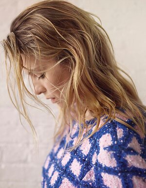 Betty Gilpin leaked photo #113