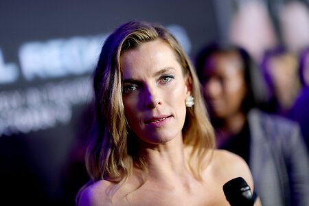Betty Gilpin leaked photo #139