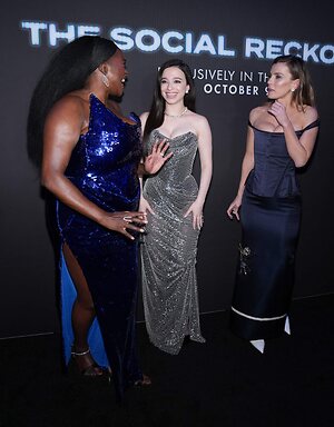 Betty Gilpin leaked photo #144