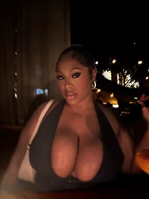 BeyondBeautiful leaked photo #3