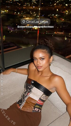 Bianca Bustamante Nude Leaked Photo #30