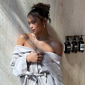 Bianca Bustamante photo