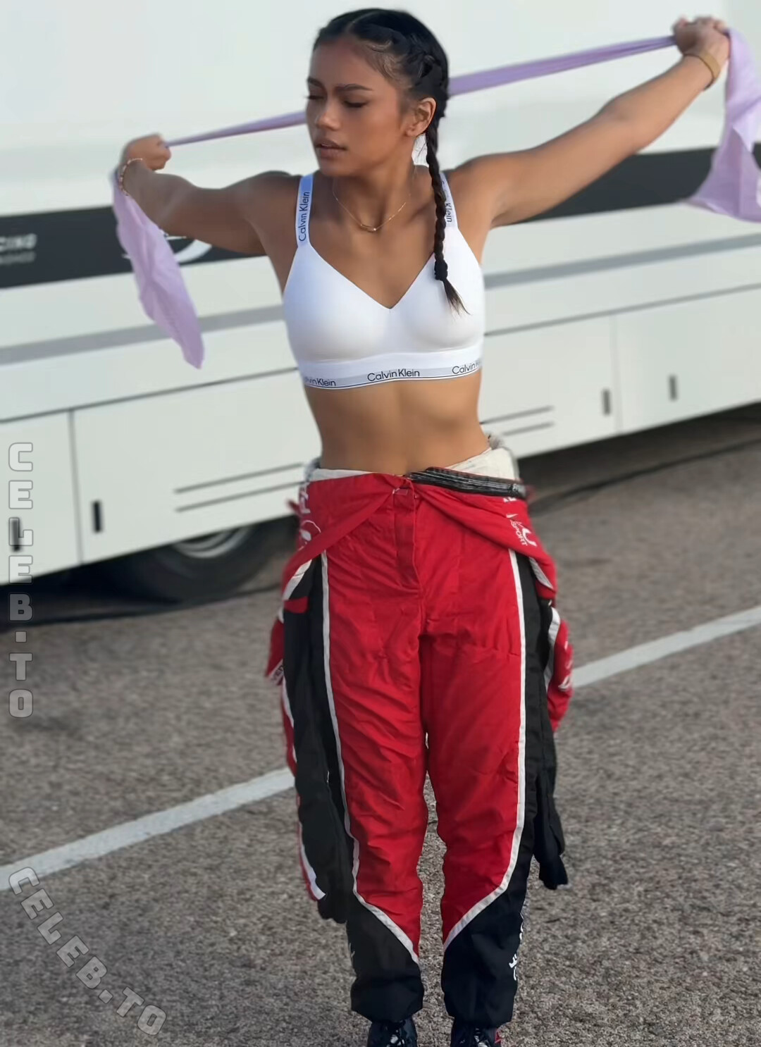 Bianca Bustamante photo