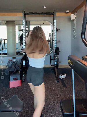 Bianca Bustamante photo