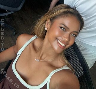 Bianca Bustamante photo
