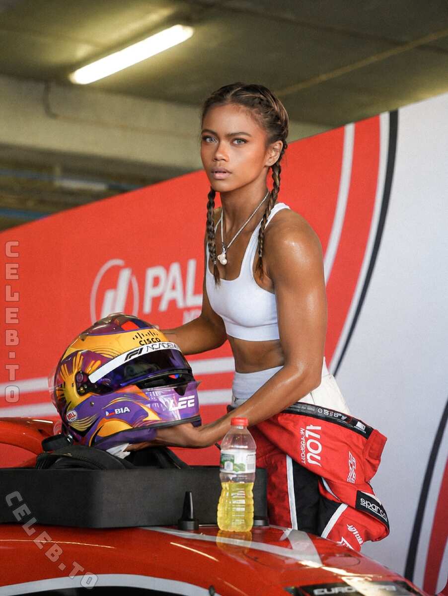 Bianca Bustamante photo