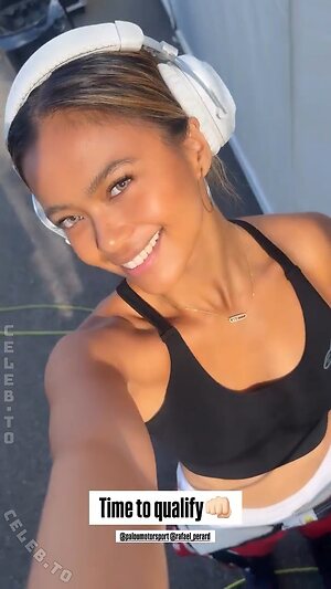 Bianca Bustamante photo
