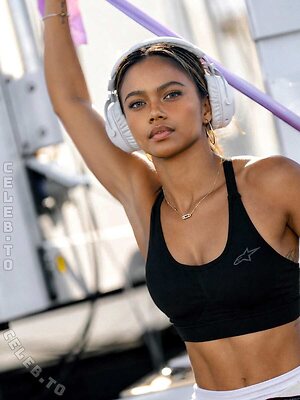 Bianca Bustamante photo