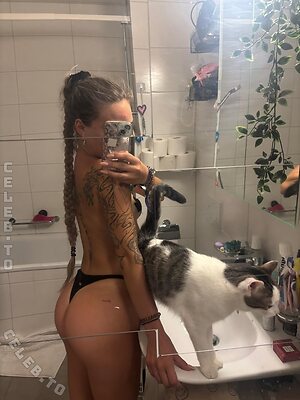 Bigbootyroxanne Nude Leaked Photo #38