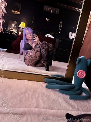 bigtittygothegg photo