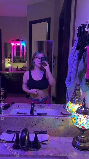 bigtittygothegg
