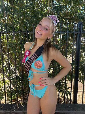 Bikini Beans Coffee Girls leaked photo #50