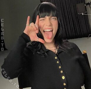 Billie Eilish Nude Leaked Photo #14