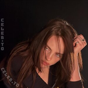 Billie Eilish leaked photo #37